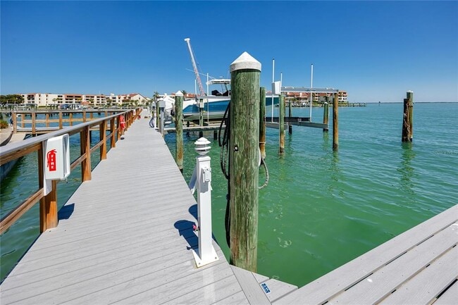 Building Photo - 363 Pinellas Bayway S