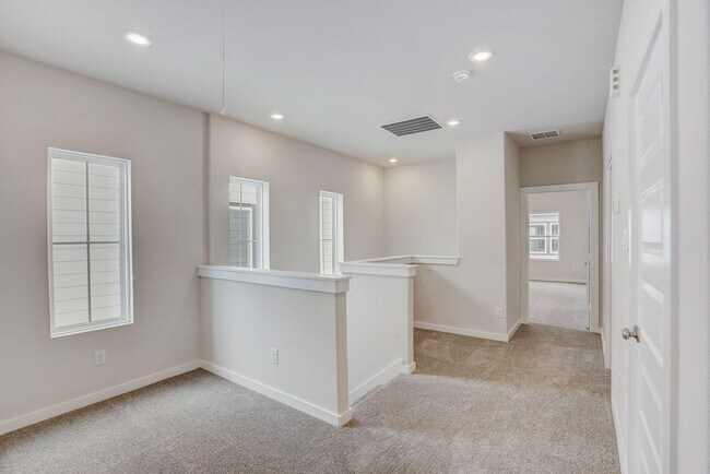 Building Photo - 1520 Red Acer Dr