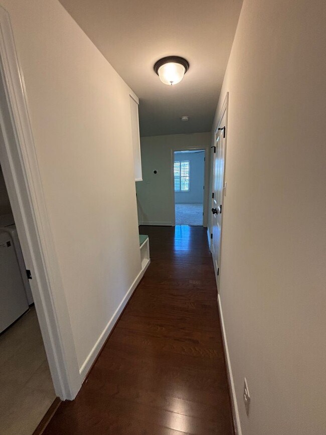 Building Photo - 4816 Village Walk