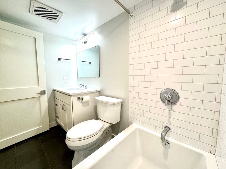 Building Photo - 7419 Keen Way N