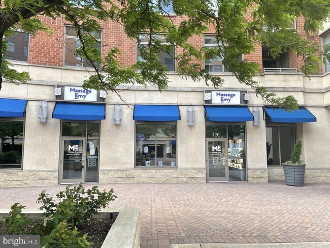 Building Photo - 3600 S Glebe Rd