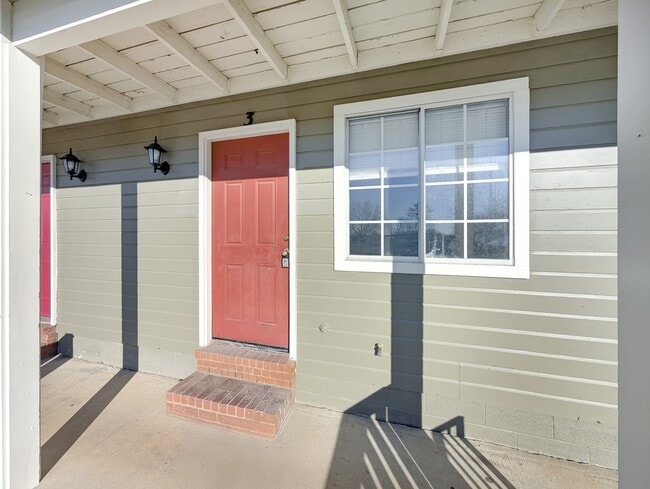 Building Photo - 2456 N Brophy Cir