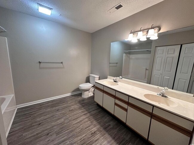 Building Photo - 6536 Valene Ct