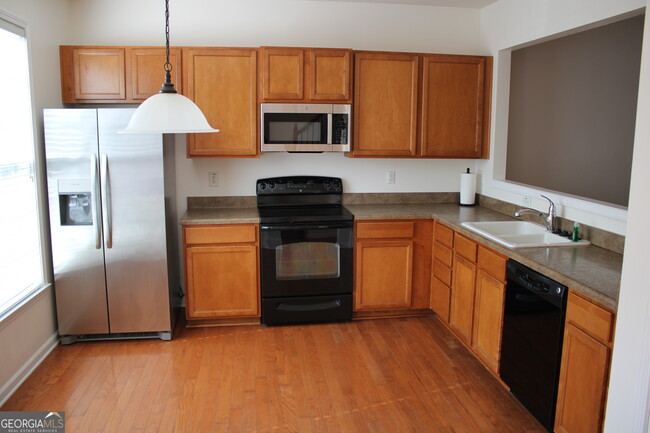 Building Photo - 2756 Deerwood Ln