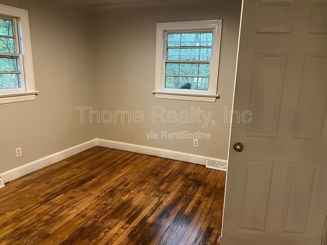 Building Photo - 1328 S Franklin St