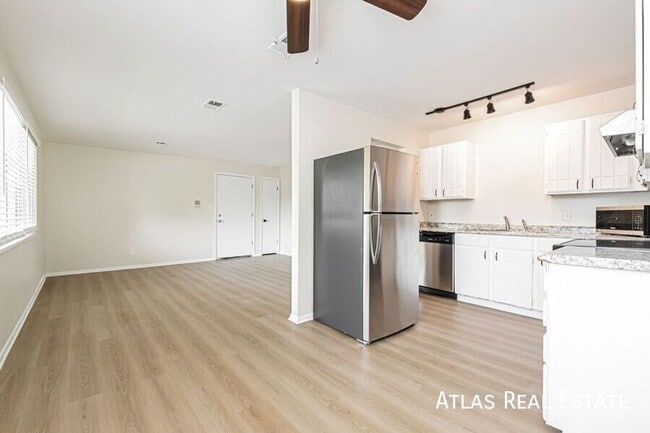 Building Photo - 9421 W 65th Ave