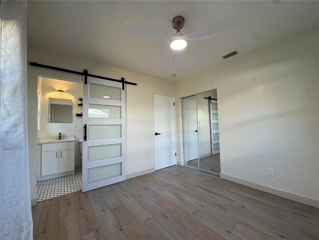 Building Photo - 1500 Carson Cir NE