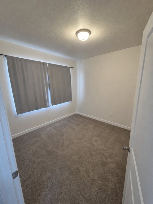 Building Photo - 817 W 510 S