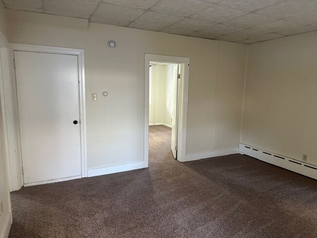 Building Photo - 132 S 5th Ave