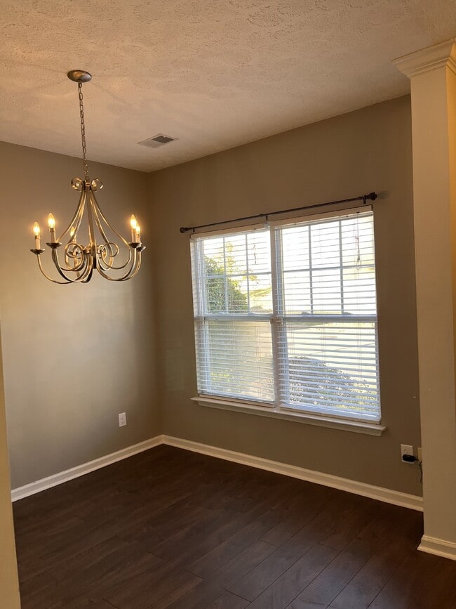 Building Photo - "Spacious 3-Bedroom Townhouse Retreat with Fireplace & Hardwood Floors in Antioch!"