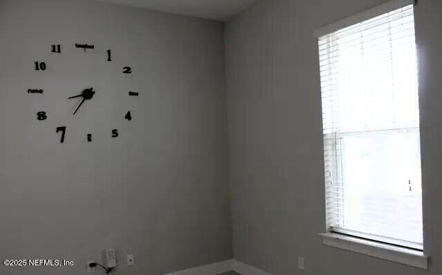 Building Photo - 551 Glenneyre Cir