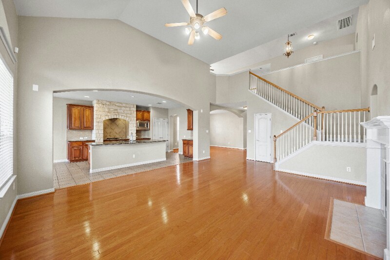 Building Photo - 4216 Meadow Vista Ln