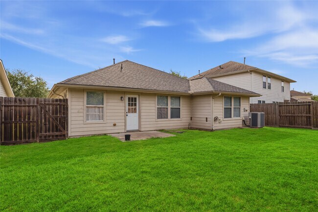 Building Photo - 2734 Trinity Glen Ln