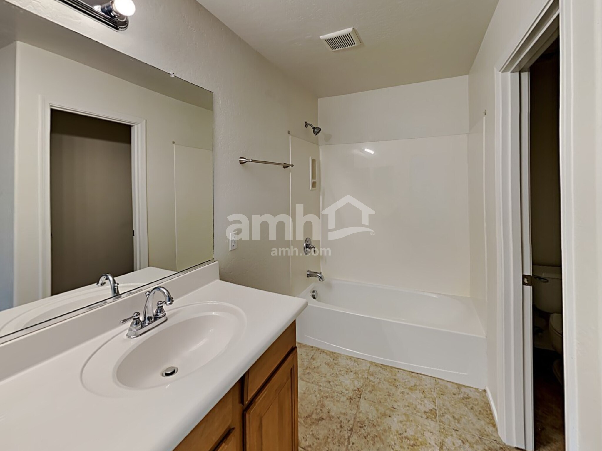 Building Photo - 10131 E Isleta Ave