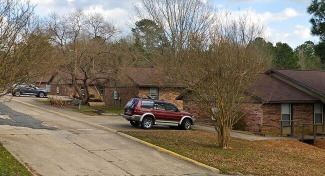 Building Photo - 344 Redbud Ln