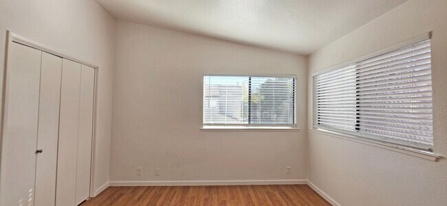 Building Photo - 7862 Hampton Ln