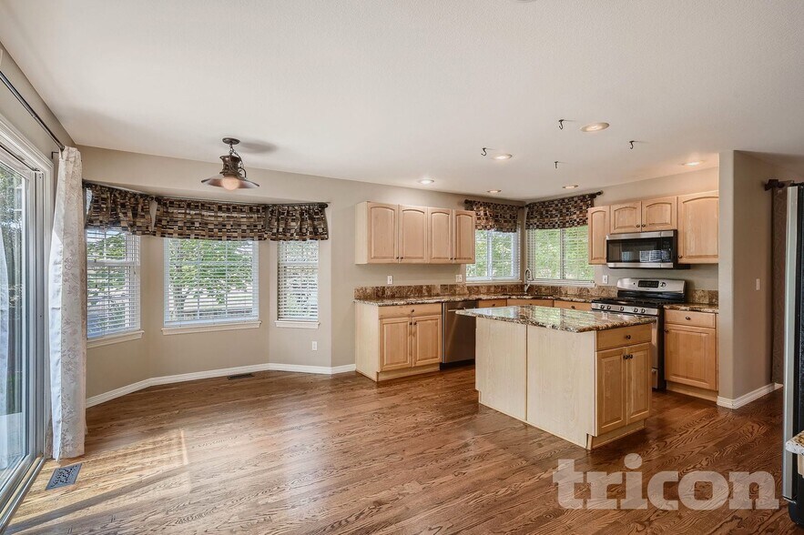 Building Photo - 15812 Crestrock Cir