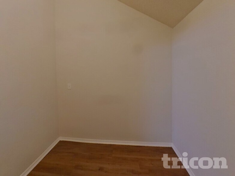 Building Photo - 602 Snapdragon Trail