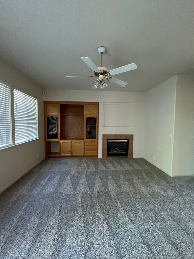 Building Photo - 1017 Halidon Way