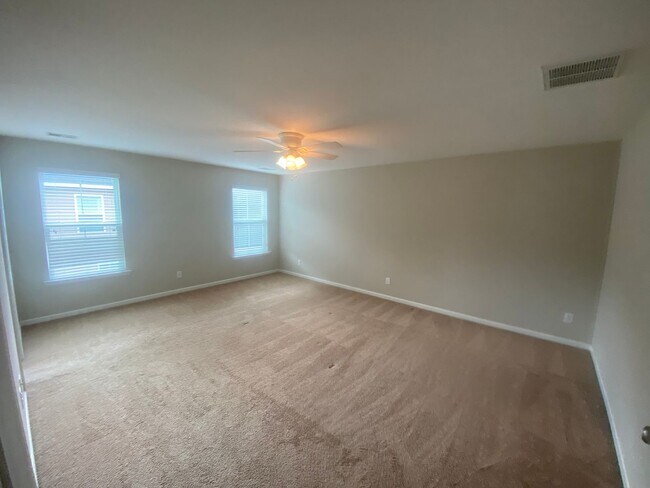 Building Photo - 4 Bedrooms 2.5 Baths in Richmond Hill, Available in 8/10/26!! Located in the sought-after Buckhea...