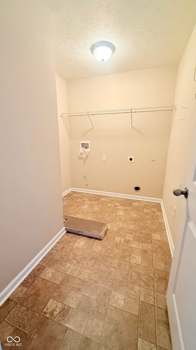 Building Photo - 4674 W Chert Dr