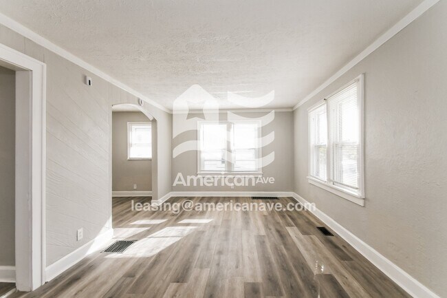 Building Photo - 3002 McKinley St