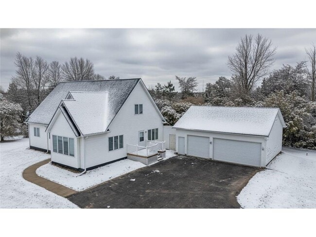 Building Photo - 23865 County Rd 10