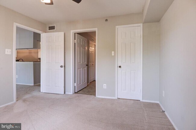 Building Photo - 3313 Wyndham Cir