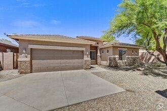Building Photo - 8962 W Grovers Ave