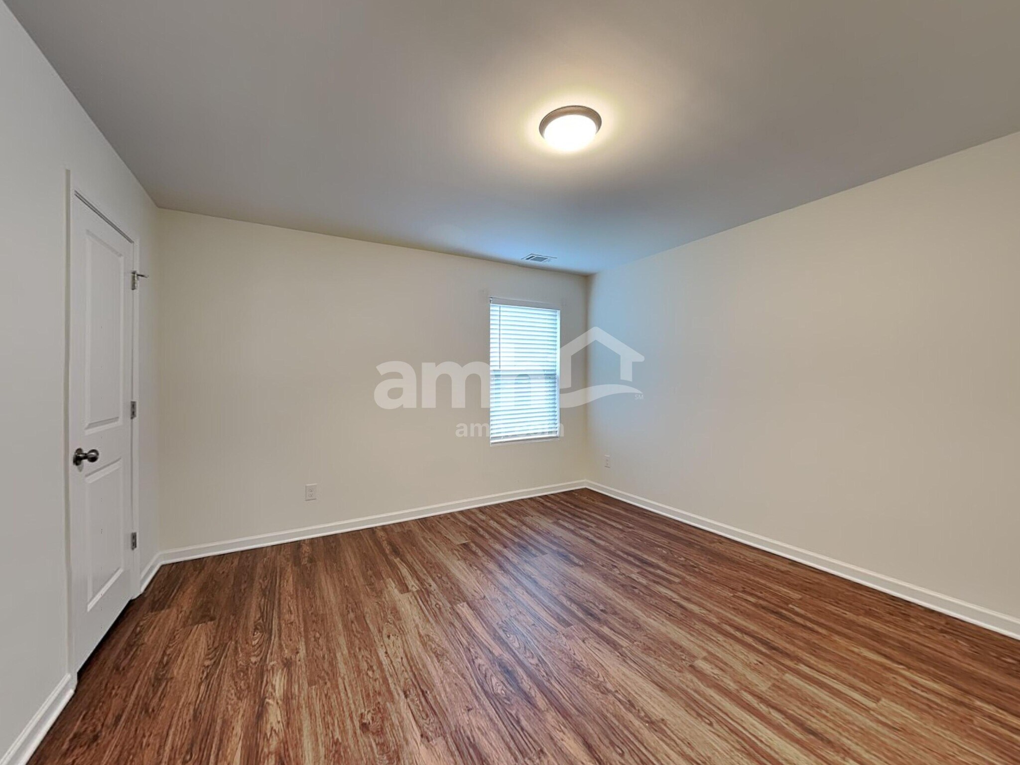 Building Photo - 290 Maxton Ave