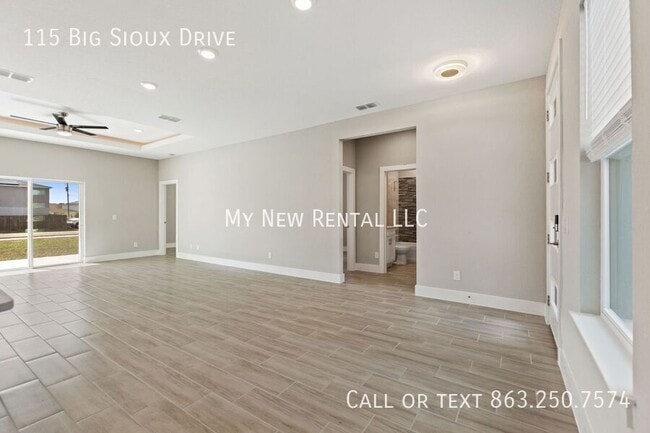 Building Photo - 115 Big Sioux Dr