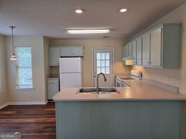Building Photo - 1213 Exley Dr