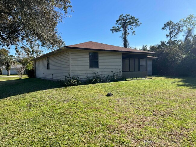 Building Photo - 33 Fernwood Lane