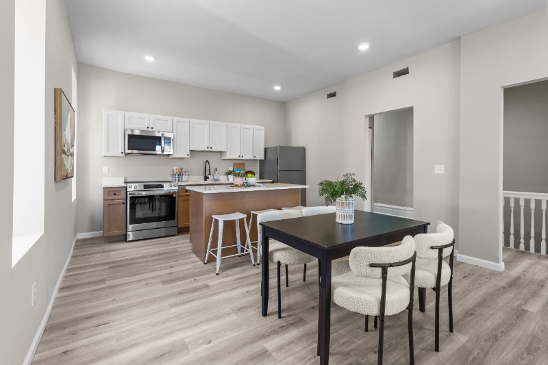 Building Photo - 3166 Oregon Ave