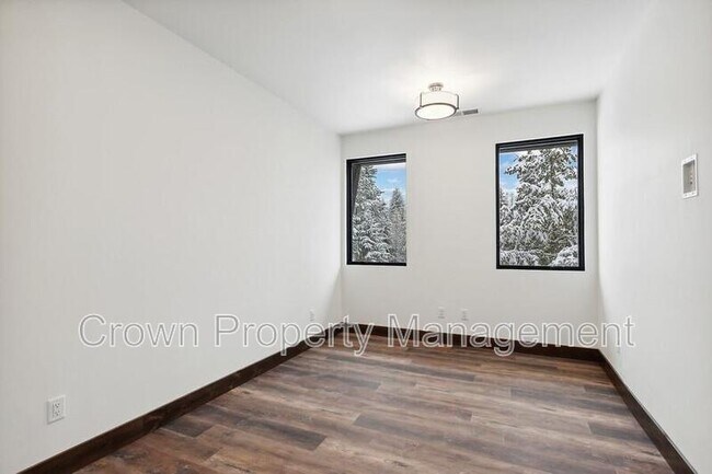 Building Photo - 317 Akers Ln
