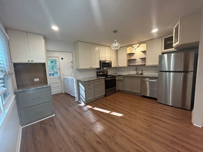 Building Photo - 7409 Barberry Ct