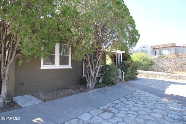 Building Photo - 3200 Richmond Ave