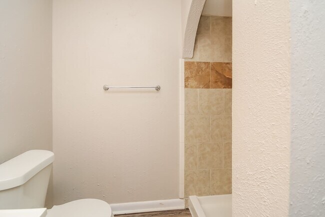 Building Photo - 16835 Grampin Dr