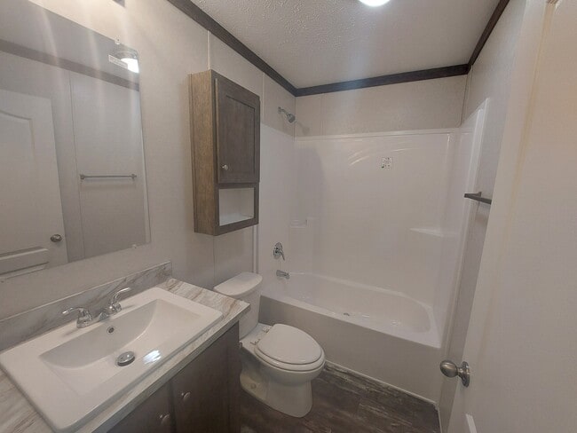 Building Photo - 114 Delta Dawn Dr