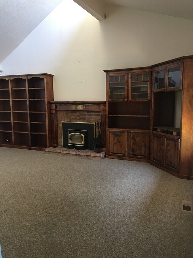 Building Photo - Cozy 2 Bedroom 1 bath in Philomath