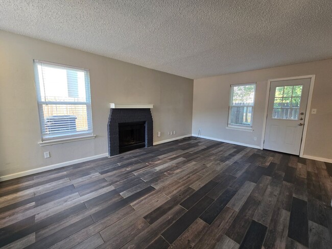 Building Photo - 8810 Springmail Cir