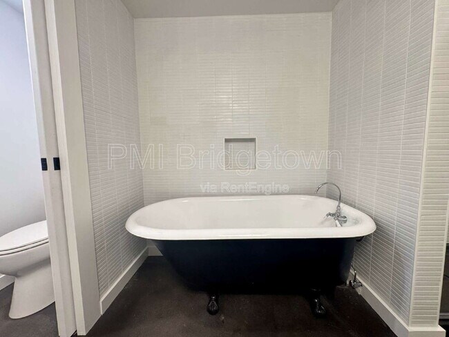 Building Photo - 7300 N Mobile Ave