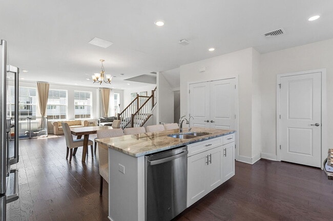 Building Photo - 34 Colgate Dr
