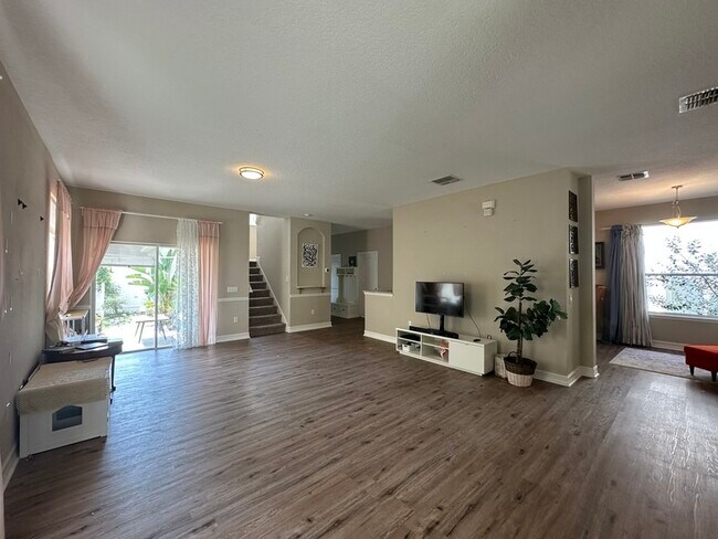 Building Photo - 6979 Bluestem Rd