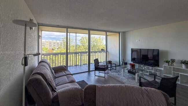 Building Photo - 7051 Environ Blvd