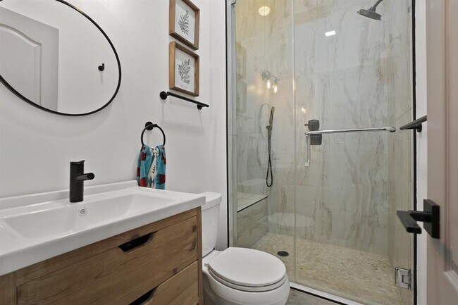 Building Photo - 510 Camino De Rancho