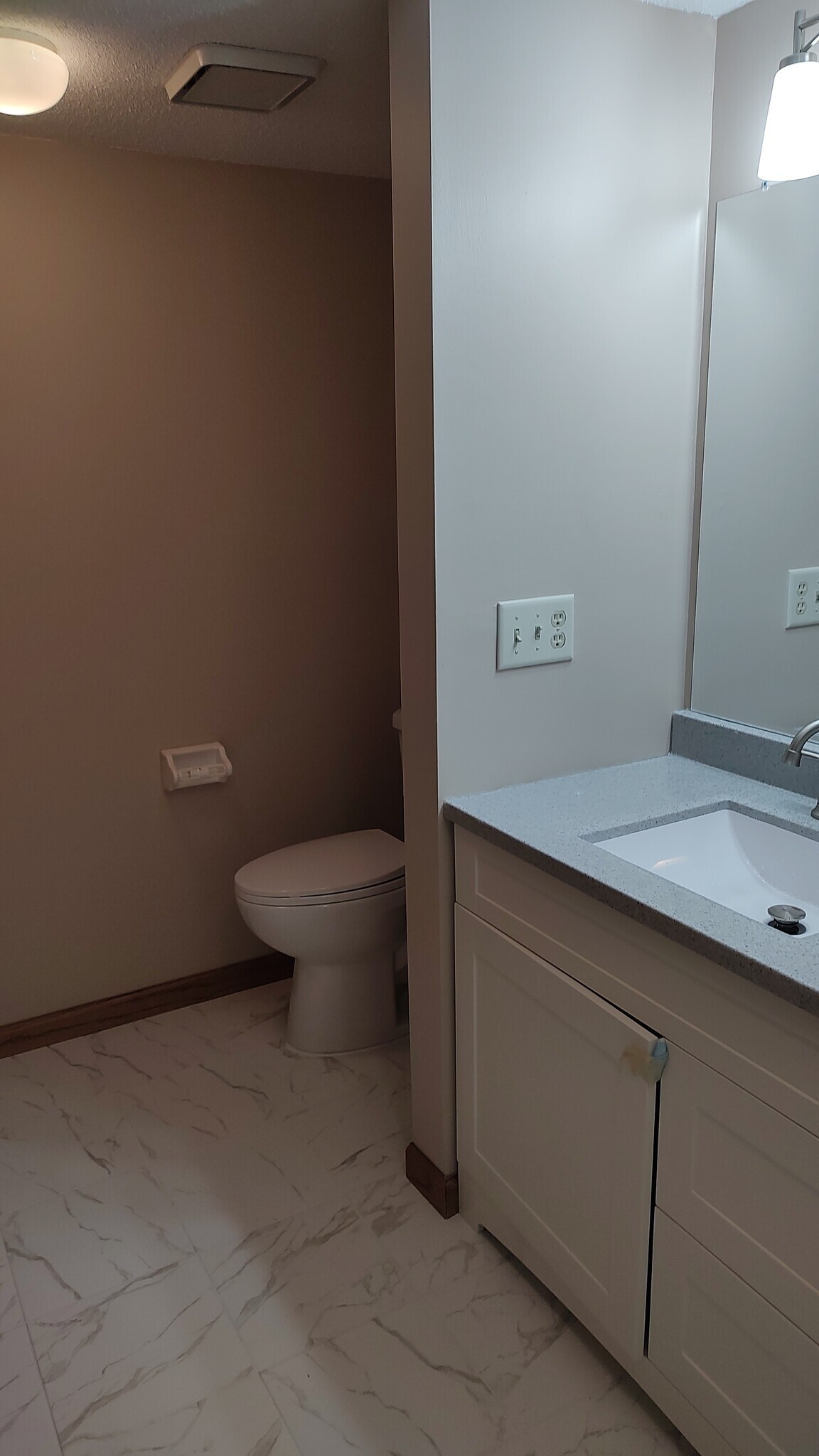 Building Photo - 12536 Parkwood Dr