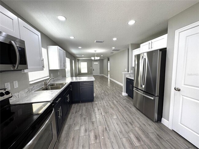 Building Photo - 5 Olive Pl