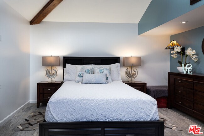 Building Photo - 8308 Flight Ave