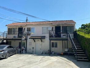 Building Photo - 448 W 41st Pl